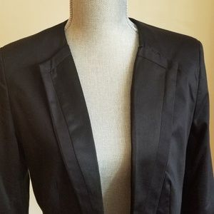Black tailored crop jacket